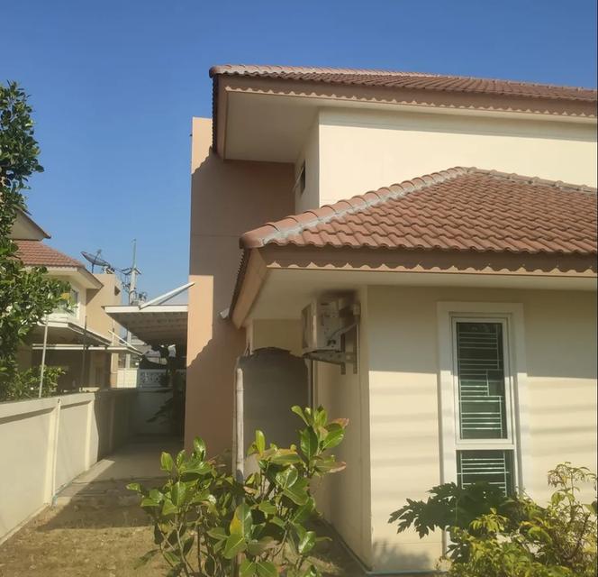 🏡 บ้านเดี่ยวหลังใหญ่ พร้อมอยู่ 📍 โครงการหมู่บ้านชวนชมพาร์ค 2 ✨ รายละเอียดบ้าน • เนื้อที่ 89 ตารางวา • 5 ห้องนอน • แอร์ 5 เครื่อง • เครื่องทำน้ำอุ่น 2