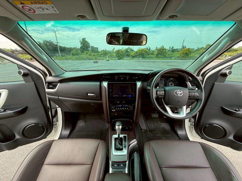 Toyota Fortuner 2.4 G 7