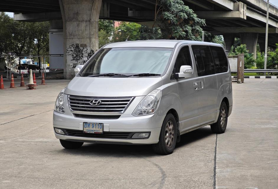 Hyundai H-1 2.5 Maesto Executive ปี 2010 1