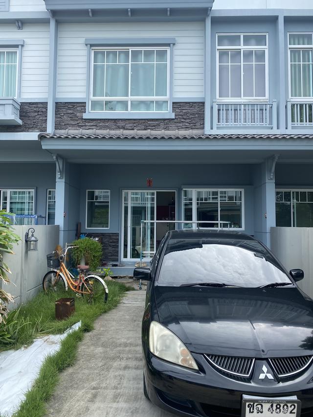บ้านทาวโฮม 2 ชั้น หมู่บ้านอินดี้2 ศรีนครินทร์ 1