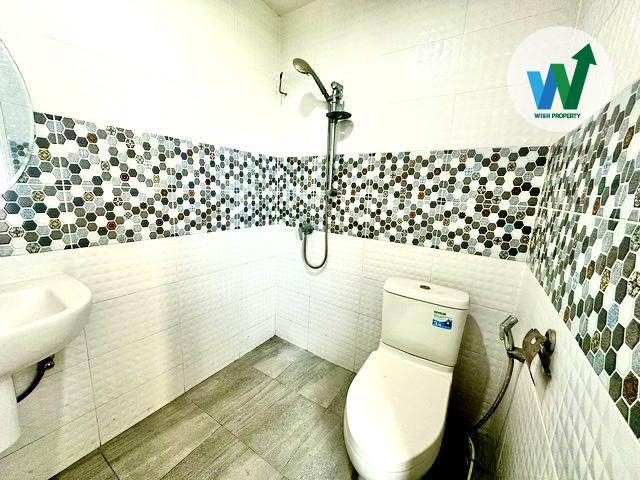 ขายอาคารพาณิชย์ 1 คูหา 3ชั้นครึ่ง นื้อที่  30 ตารางวา 7