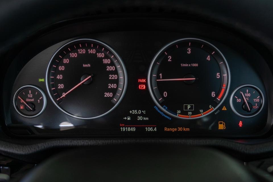 BMWModel: X3Grade: xDrive20d HighlineYear: 2016 จด 2017 รูปที่ 16