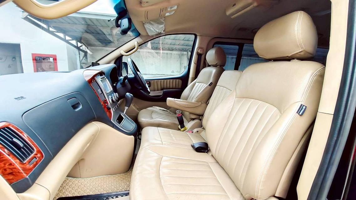 ขาย Hyundai H1 2.5Deluxe ปี13 14