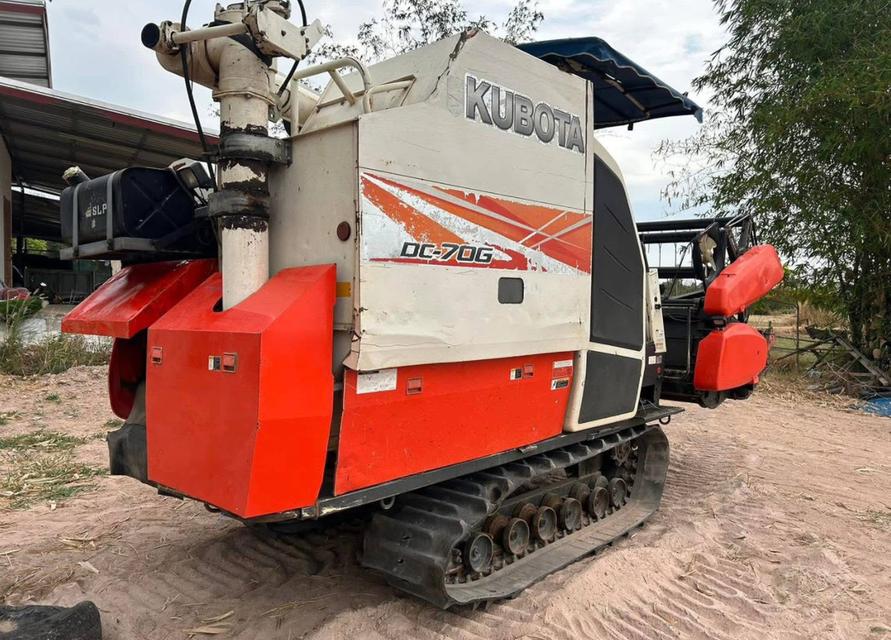 รถเกี่ยวข้าว Kubota DC70G มือสอง 4