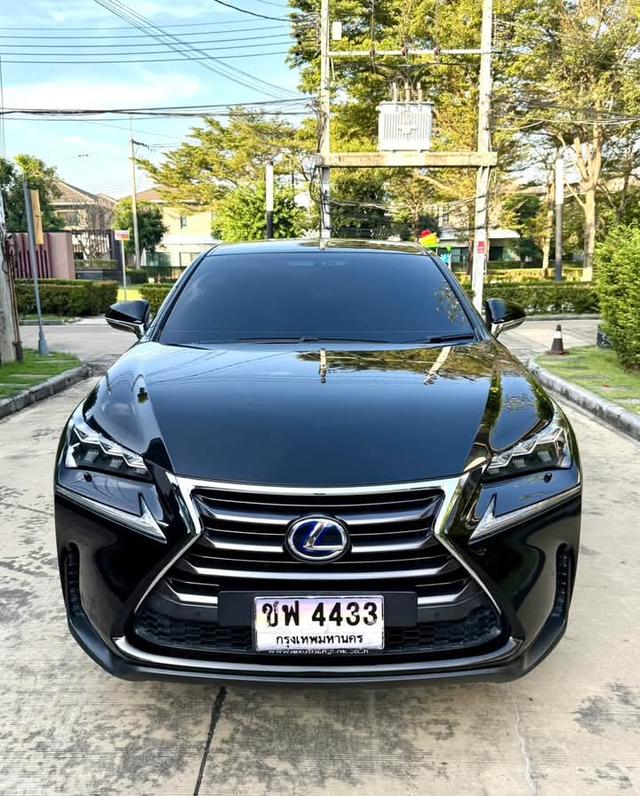 ขายด่วน Lexus NX 300h 5