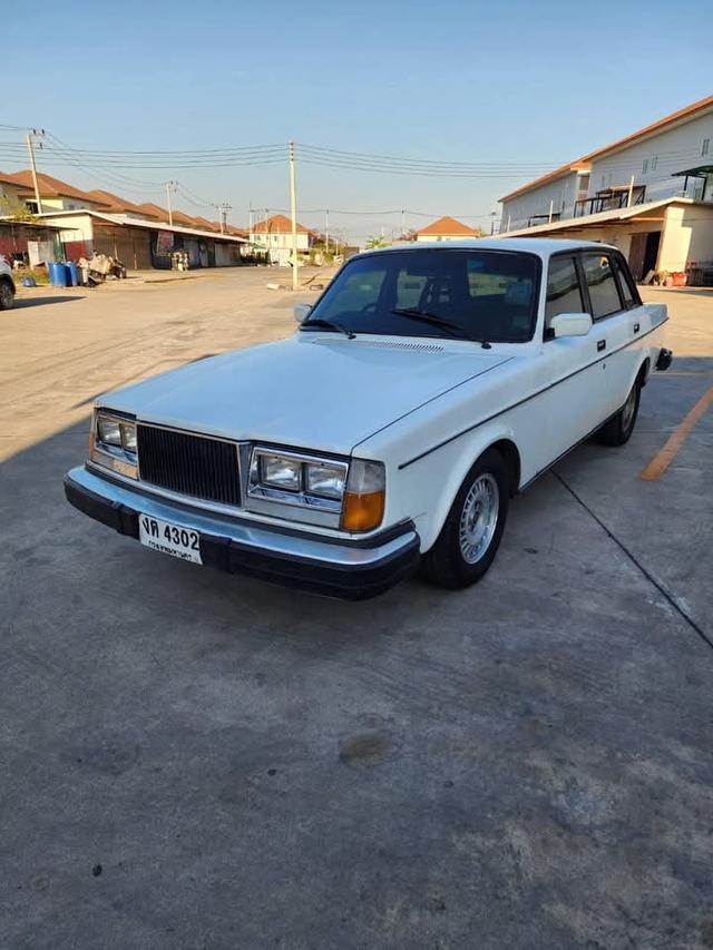 ขาย Volvo 244 สีขาว