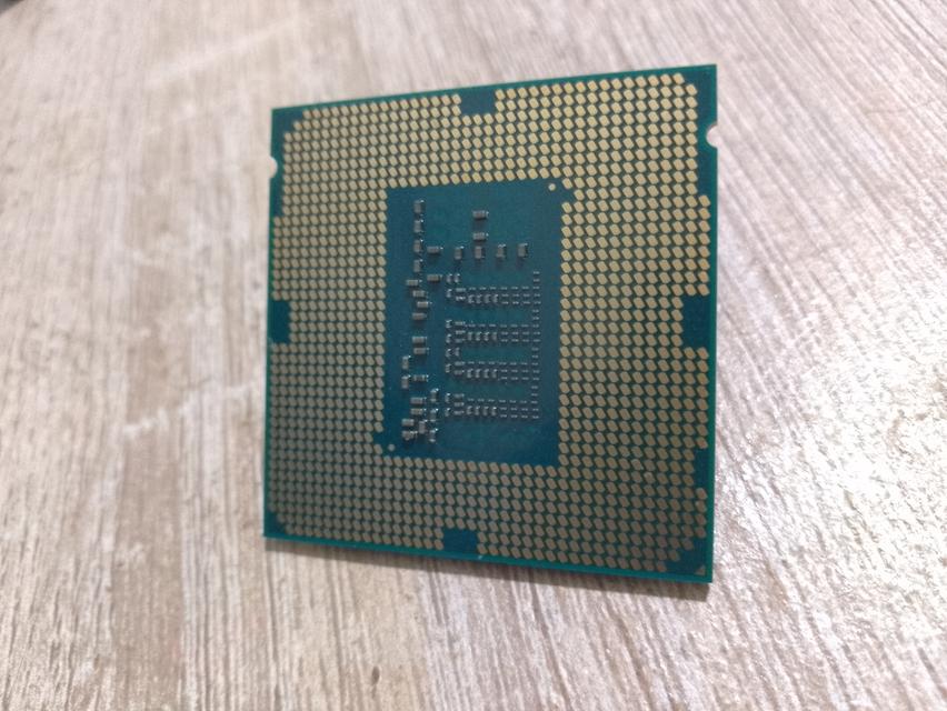 intel ® Core i7-4790 CPU @ 3.60GHz พร้อม Heat Sink ของ Cooler Master และ ชุดพัดลม ราคา 1,220 บาท รวมค่าส่งทั่วไทย