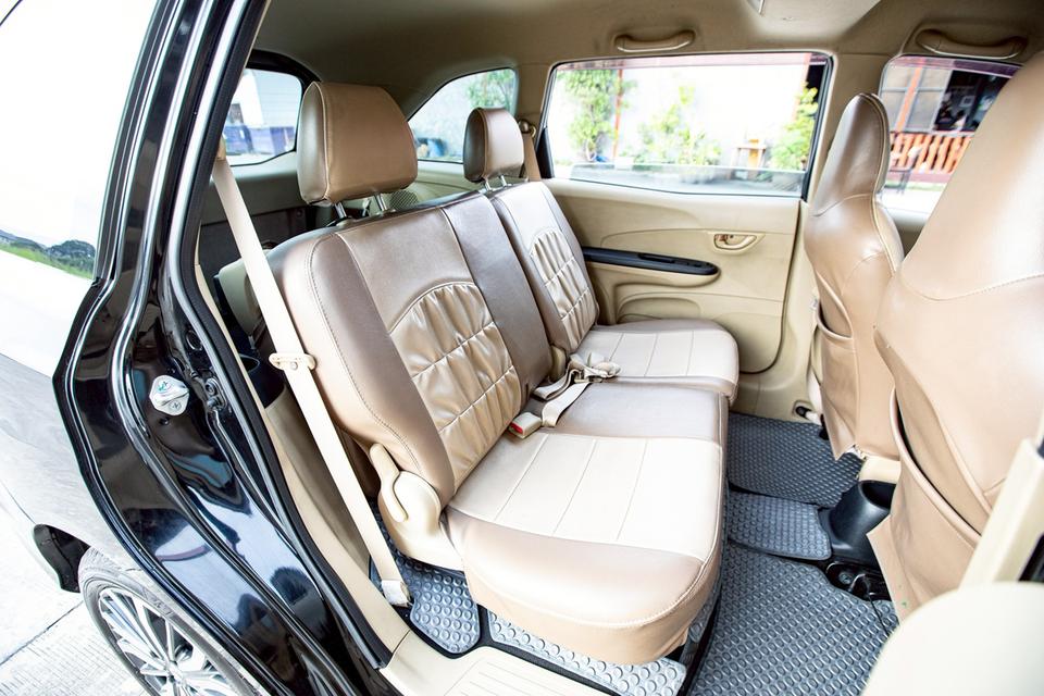 Honda Mobilio 1.5V ปี 2015 สีดำ 7 ที่นั่ง เกียร์ Auto 12