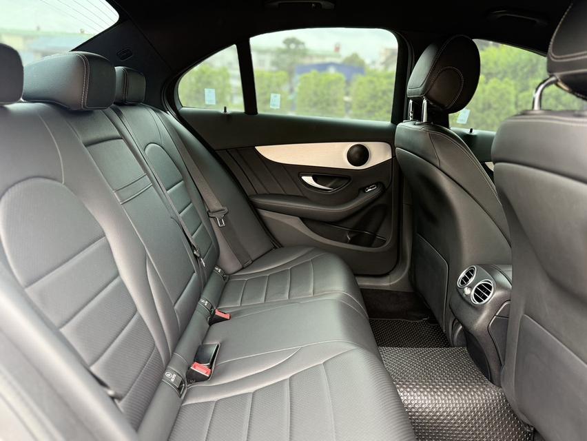 Mercedes-Benz C300e AMG Sport  (w205 ปี 2021 11