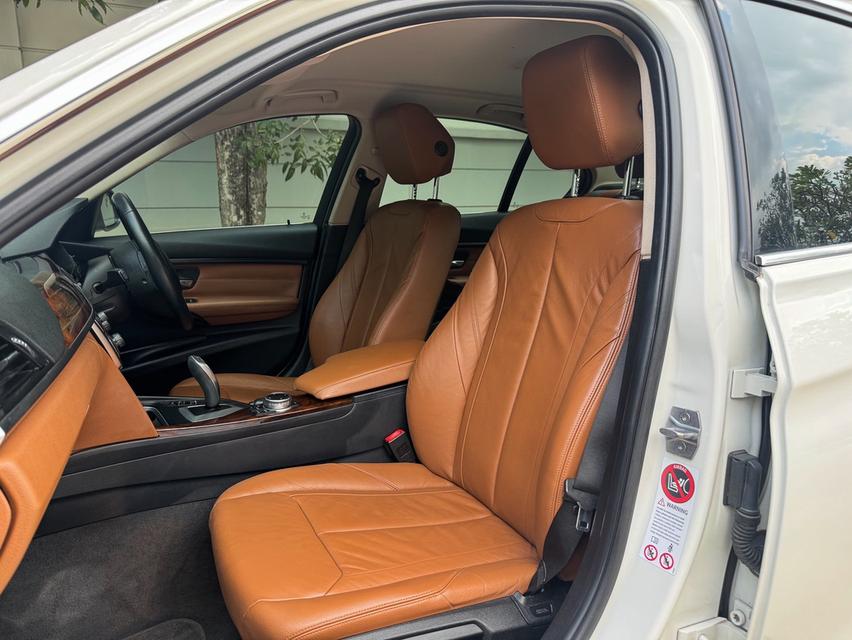 รหัสรถ AVA1593 🌡️ BMW 320d Luxury รุ่น Top ปี 2015 รหัส F30 ดีเซล 10
