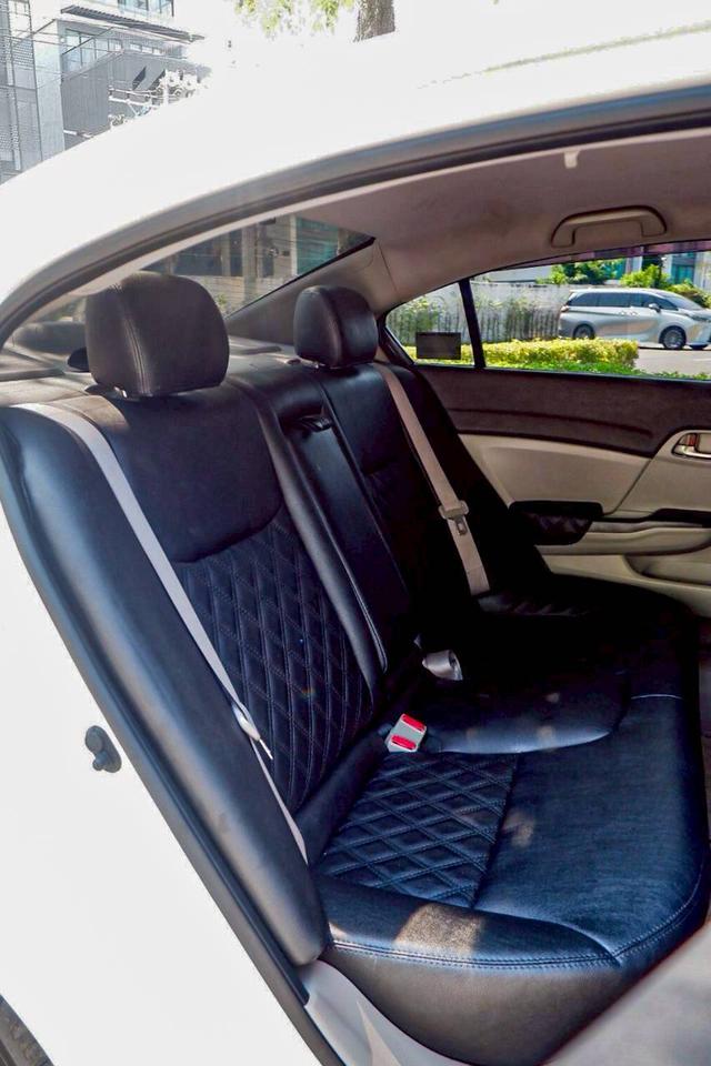 รหัสรถ QT6842 Honda Civic FB 1.8 S เกียร์ Auto สีขาว ปี2013 12