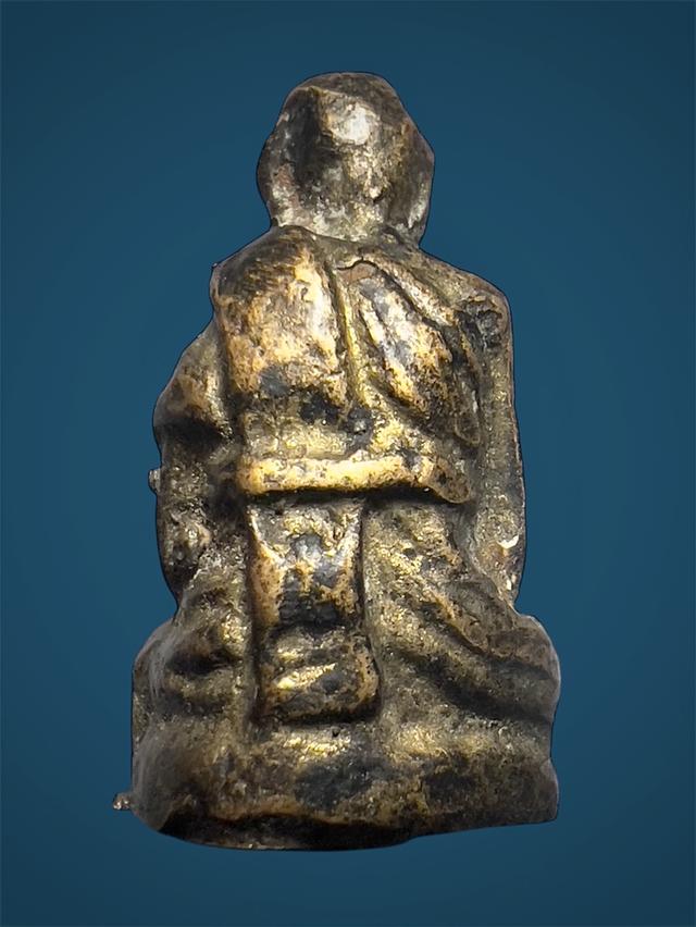 รูปหล่อหลวงปู่สุข วัดโพธิ์ทรายทอง ปี2500 2