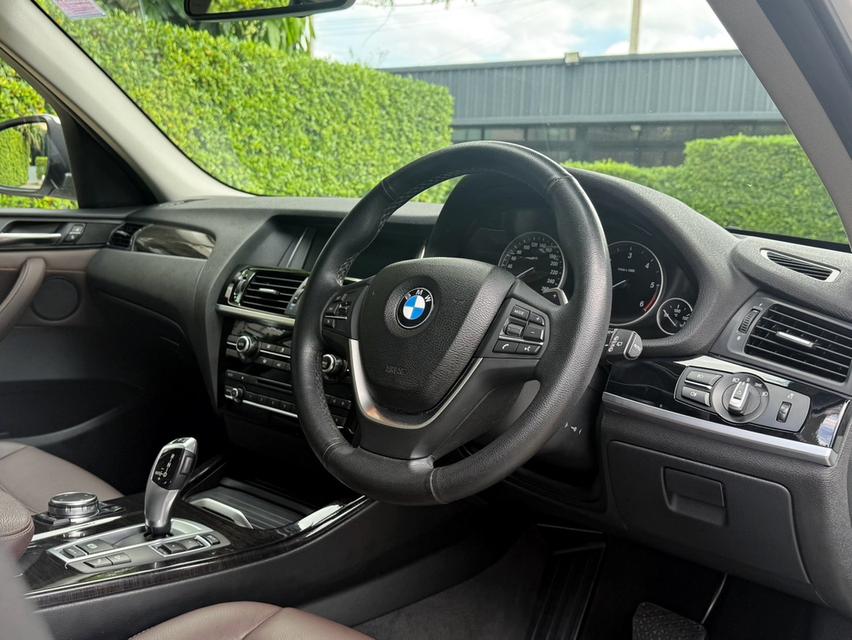 2016 BMW X3 20d LCI รถมือเดียวออกป้ายแดง รถวิ่งน้อย เข้าศูนย์ทุกระยะ รถไม่เคยมีอุบัติเหตุครับ 9