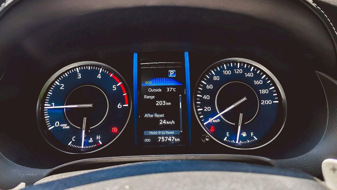 Toyota Fortuner 2.4Leader ปี23 รูปที่ 8