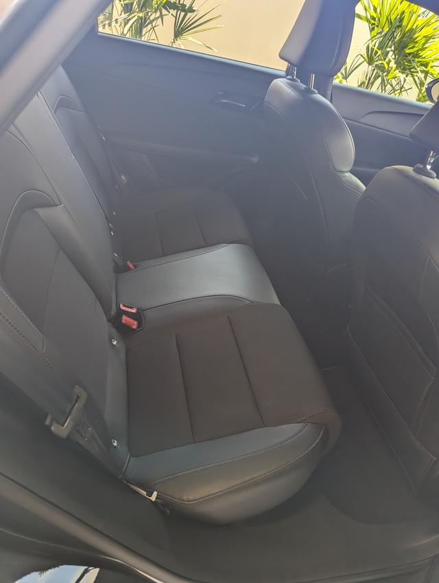 MG 4 electric, 10/2025, new price 709.000 baht, lifetime guarantee batterie, premium insurance 1/2 year, incl. new MG Wallbox, 9,5t km, best price TH รูปที่ 11