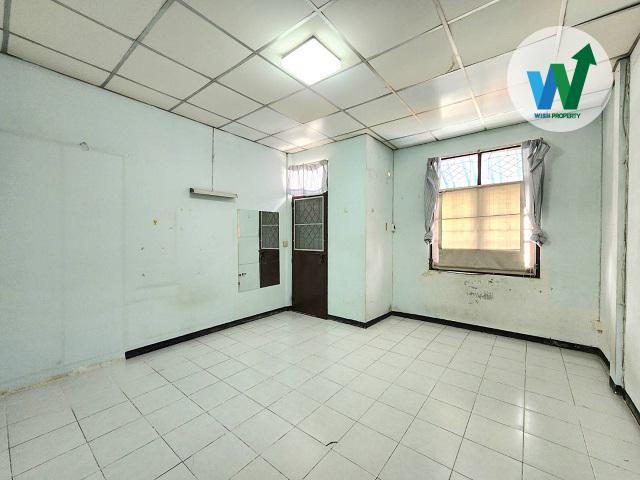 ขายบ้าน และ ให้เช่าบ้านลาดพร้าว 101  วัดบึงทองหลาง พร้อมอยู่ 2 นอน 2 น้ำ 6