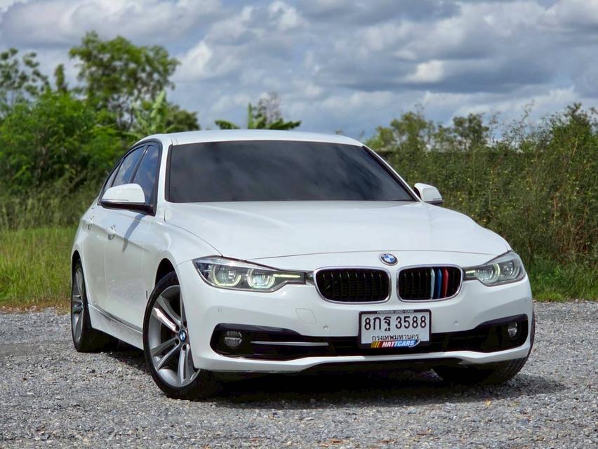 รหัสรถ NC3588 ✳️ 330e Plug-In HYBRID Iconic [F30] " LCI " 5