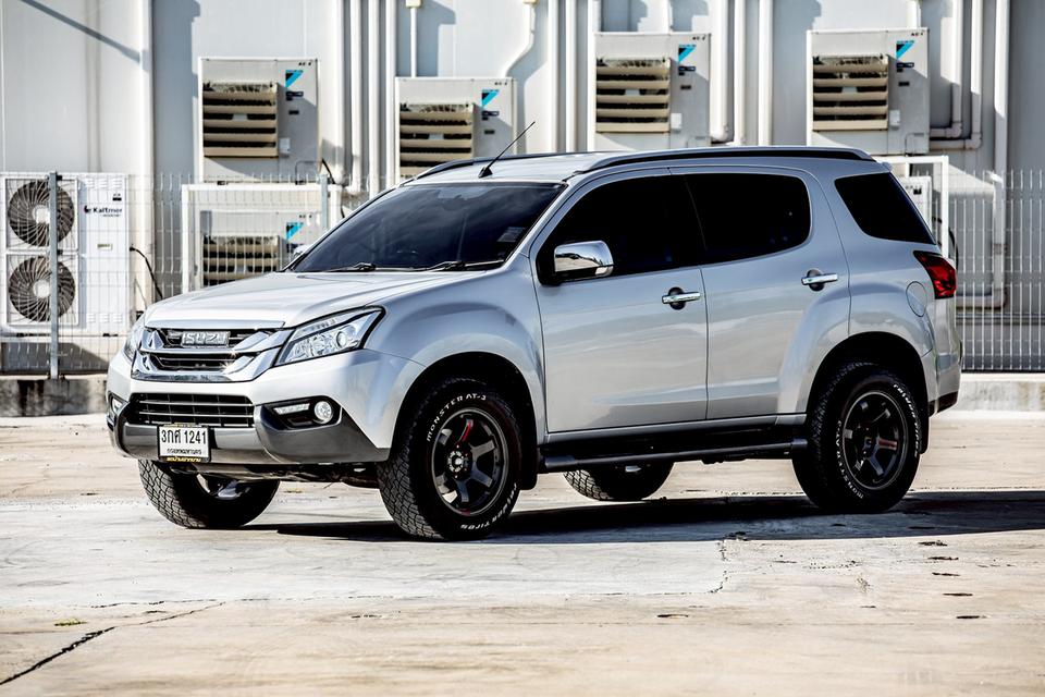 ISUZU Mu-X 2.5 DVD ปี 2014 สีเทา