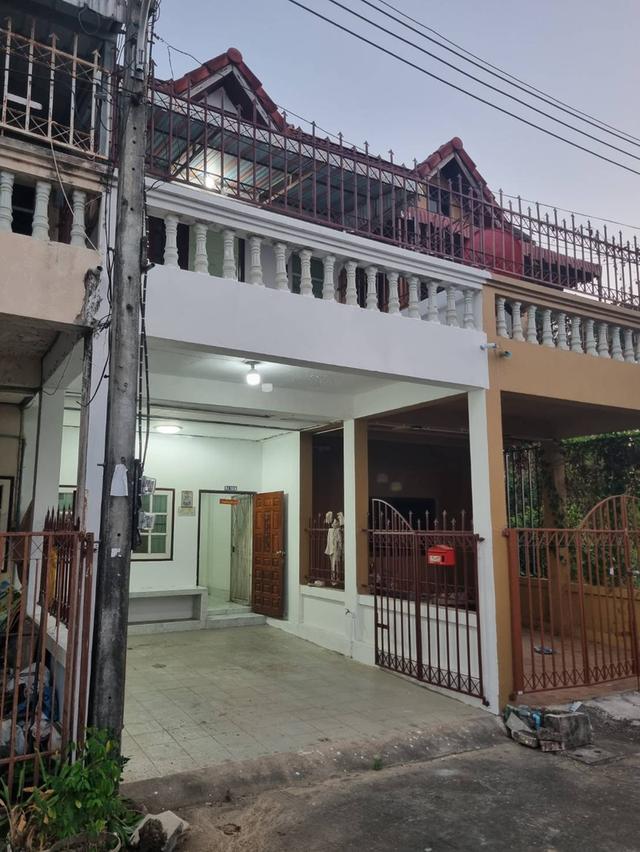 ให้เช่าทาวน์เฮ้าส์ 2 ชั้น ซ.บ้านแสงตะวัน ตำบลวัดไทร อ.เมืองนครสวรรค์ 8