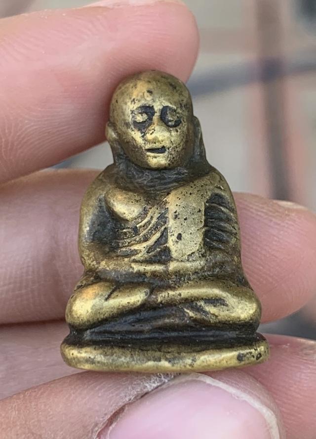 รูปหล่อหลวงพ่อเงิน ไม่รู้พิมพ์