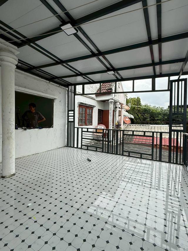 หมู่บ้านอมาตย์วิลล่า 12