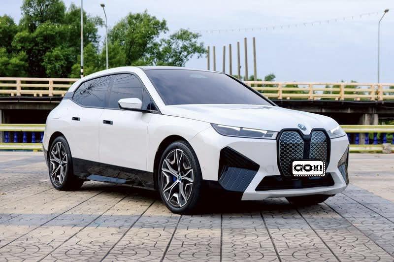 iX xDrive40 SPORT RHD I20