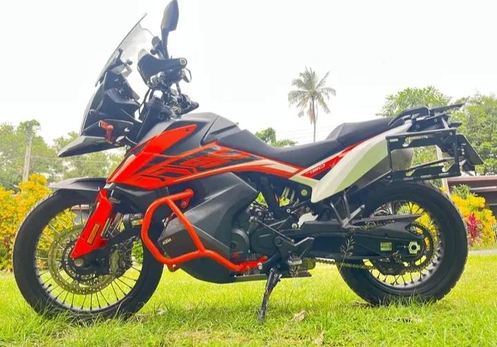 2022 KTM Adventure 790