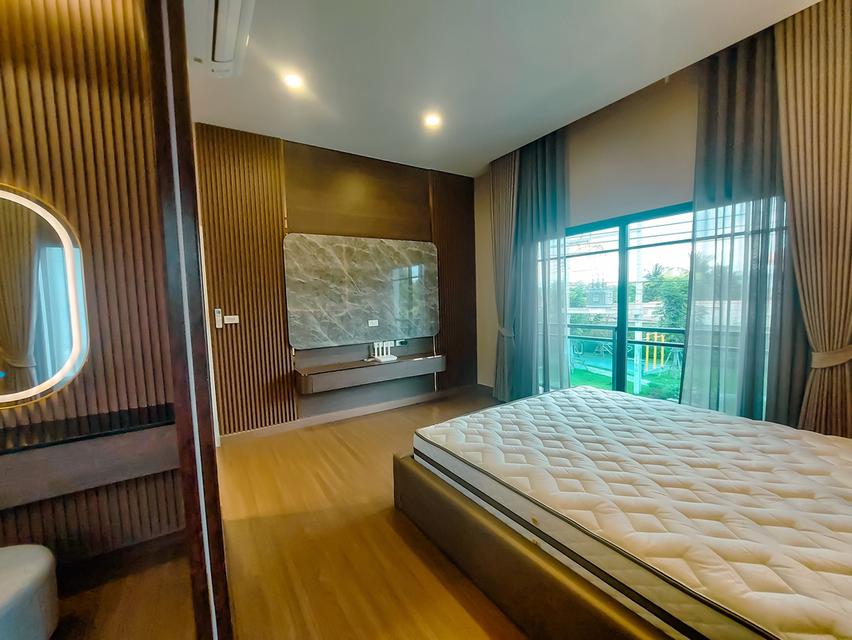 🏡👑 🔥 ขาย/เช่าด่วน! บ้านเดี่ยว 2 ชั้น แกรนด์บริทาเนีย พระราม 9 - กรุงเทพกรีฑา (4 นอน 4 น้ำ 215 ตร.ม.) ถนนเมน วิวสวน 🌳 ใกล้ NEW CBD / มอเตอร์เวย์ 18