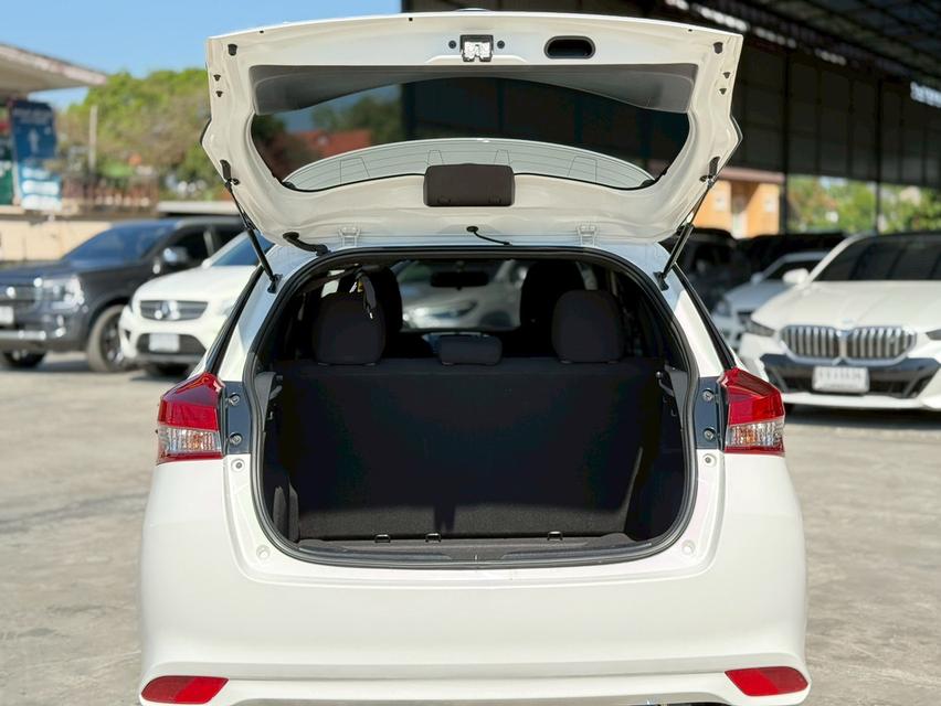 ปี 2018 TOYOTA YARIS, 1.2 J โฉม ปี13-19สีขาว มือเดียวป้ายแดง รูปที่ 12