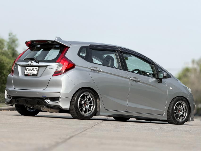 Honda Jazz GK V 2019 AT รูปที่ 4