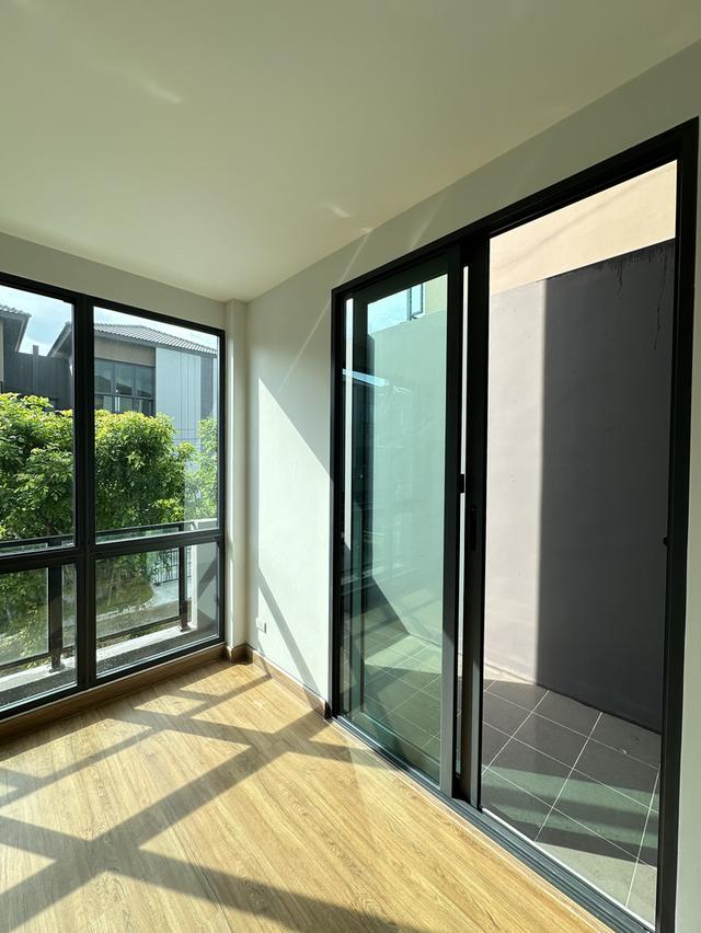 บ้านแฝด 3 ชั้น บ้านกลางเมือง ดิ อิดิชั่น ศรีนครินทร์-สวนหลวง  13