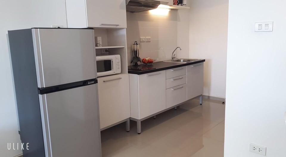 ✨ ให้เช่าคอนโดทำเลทองย่านเศรษฐกิจ วิวสวย ห้องกว้างเป็นส่วนตัว เฟอร์ครบ พร้อมคลับเฮ้าส์ สระว่ายน้ำ และระบบรักษาความปลอดภัย 24 ชม. ใกล้ตลาดและห้าง 7