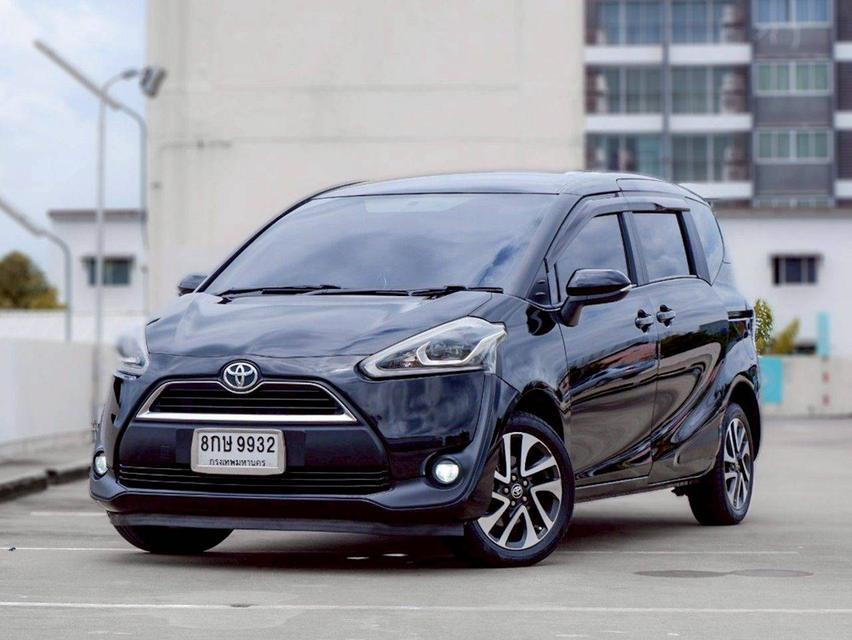 TOYOTA SIENTA 1.5 V เกียร์ Auto สีดำ ปี 2019 (ตัว Top สุดประตูสไลด์ไฟฟ้า 2 ข้าง)