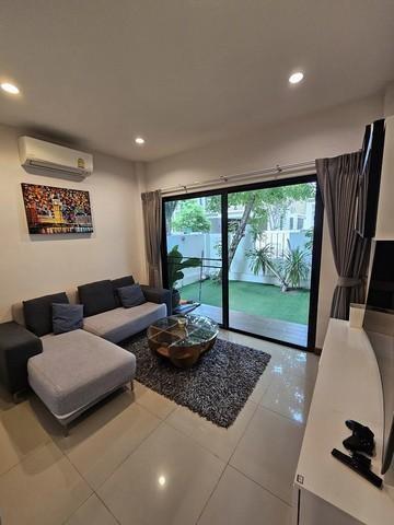 POR4667 ให้เช่าบ้านเดี่ยว โครงการ Villa Arcadia Srinakarin วิลล่า อะคาเดีย ศรีนครินทร์ พร้อมอยู่ เดินทางสะดวกใกล้ทางด่วน 6