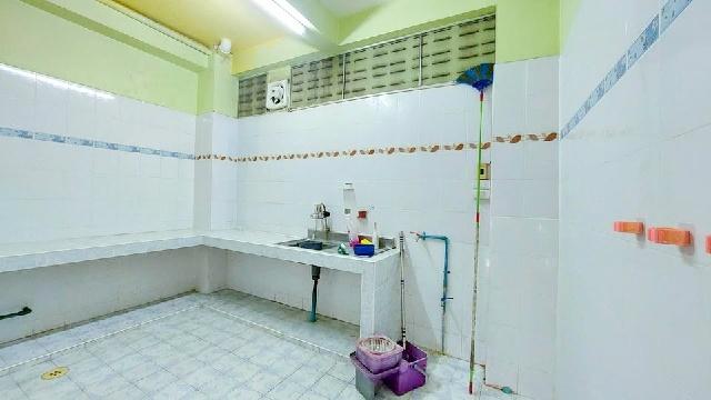 เดอะ มอลล์ บางกะปิ 700 ม. MRT แยกลำสาลี 300 ม.อาคารพาณิชย์ 3 ชั้น 19 ตร.วา.229 ตร.ม.แอดเวนต์รามคำแหง 1.9 กม.3 นอน 2 น้ำ  3