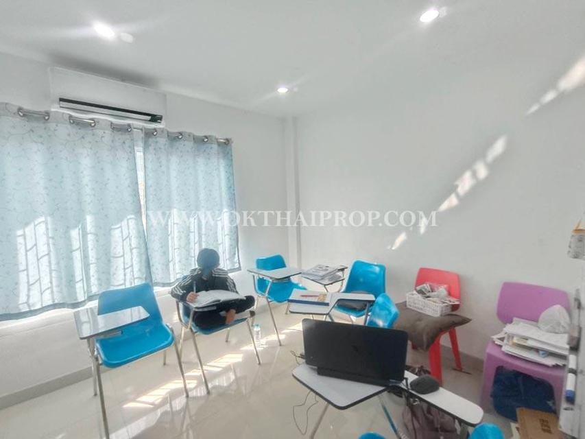 ทาวน์เฮ้าส์ สร้างเอง ต.สามพราน อ.สามพราน จ.นครปฐม 3