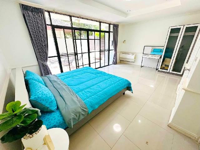 MRTเพชรบุรี 550ม. สุขุมวิท ARLมักกะสัน 570กม. ให้เช่าทาวน์เฺฮาส์หรู 4 ชั้น 530 ตร.ม.33 ตร.วา.ใจกลาง.4 นอน เทอร์มินัล 21