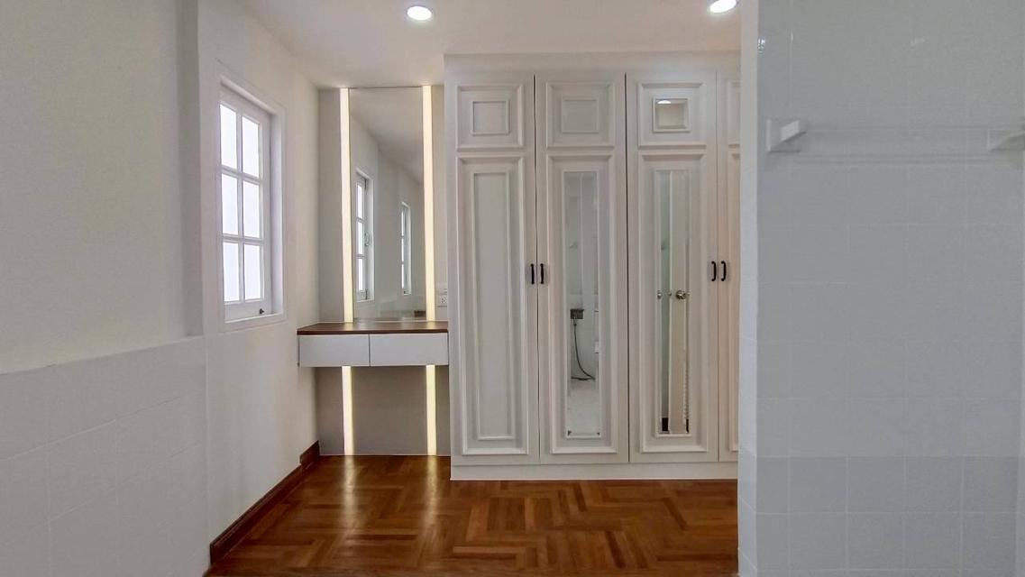 ขายบ้านเดี่ยวรีโนเวทใหม่ตกแต่งบิวอิ้นพร้อมอยู่ ติดรถไฟฟ้า 2 สาย เพียง 150 ม. ราคา 6.5 ล้าน 3