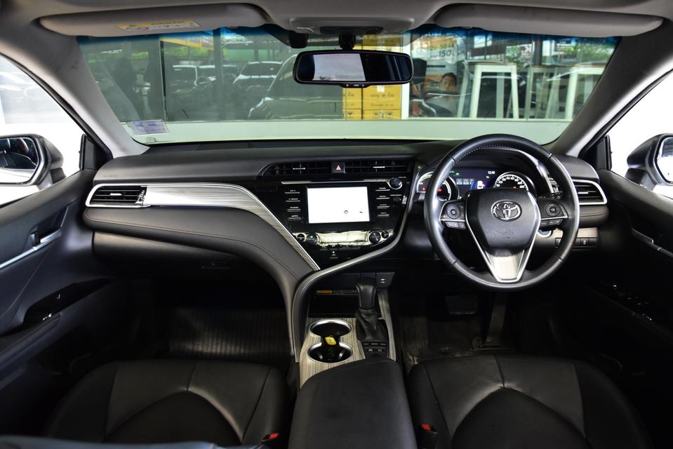 รหัสรถ TKG8708 TOYOTA CAMRY 2.5 HYBRID ปี 2021 4