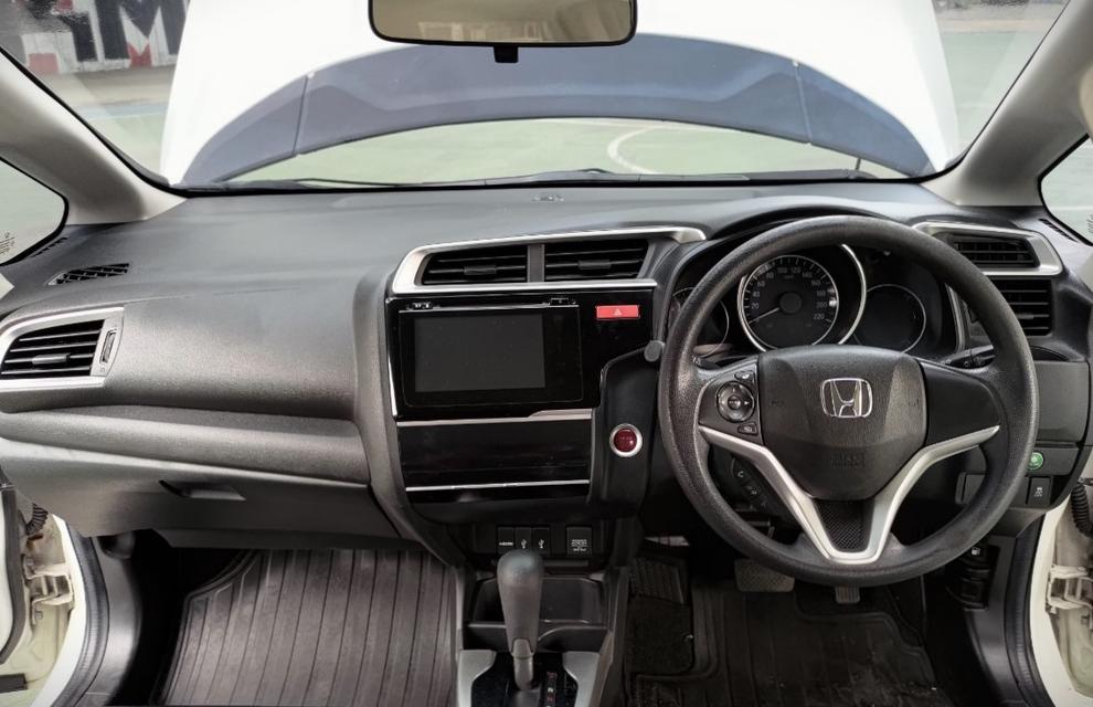 Honda Jazz 1.5 V+ i-vtec Auto ปี 2015 5
