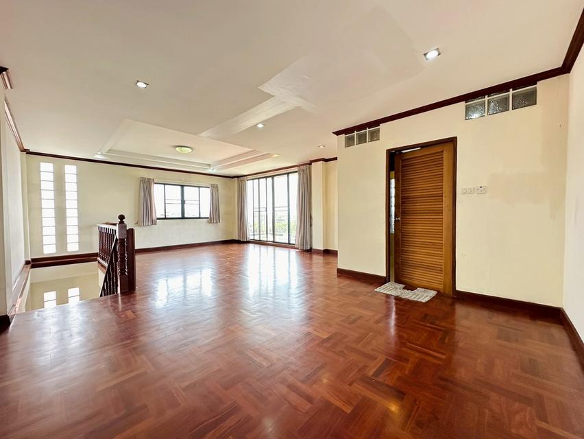 ขายอาคารพาณิชย์ ตึก 4.5 ชั้น ถนนสวนผัก เขตตลิ่งชัน ทำเลศักยภาพ#LB122 – 001174 12