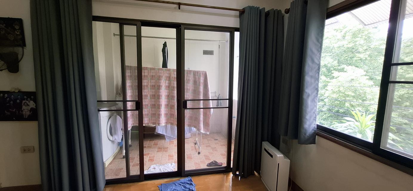 ทาวน์เฮาส์ 3 ชั้น ซอยสหการประมูล 8