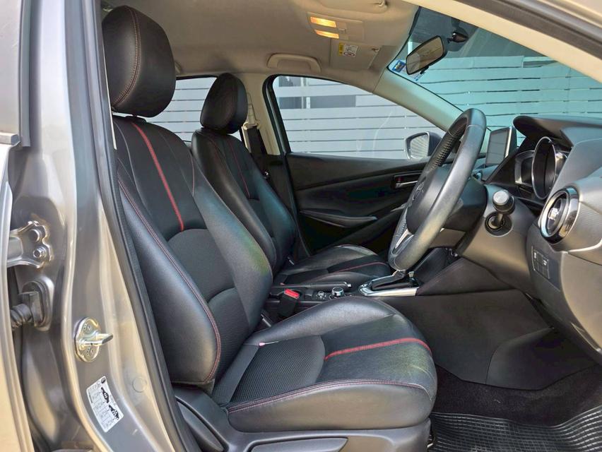 Mazda 2 1.3 Sport high plus ปีจด 2017 ไมล์ 4x,xxx km. 12