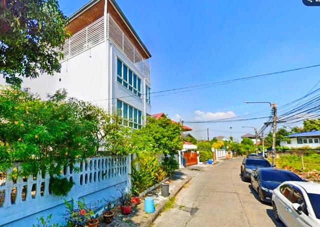 BTSพหลโยธิน 24ให้เช่าอาคารสำนักงาน 4ชั้น ตลาดบองมาร์เช่ 290ม.1.7 กม. 340ตร.ม.40ตร.วา เซ็นทรัล ลาดพร้าว 1.8 กม.