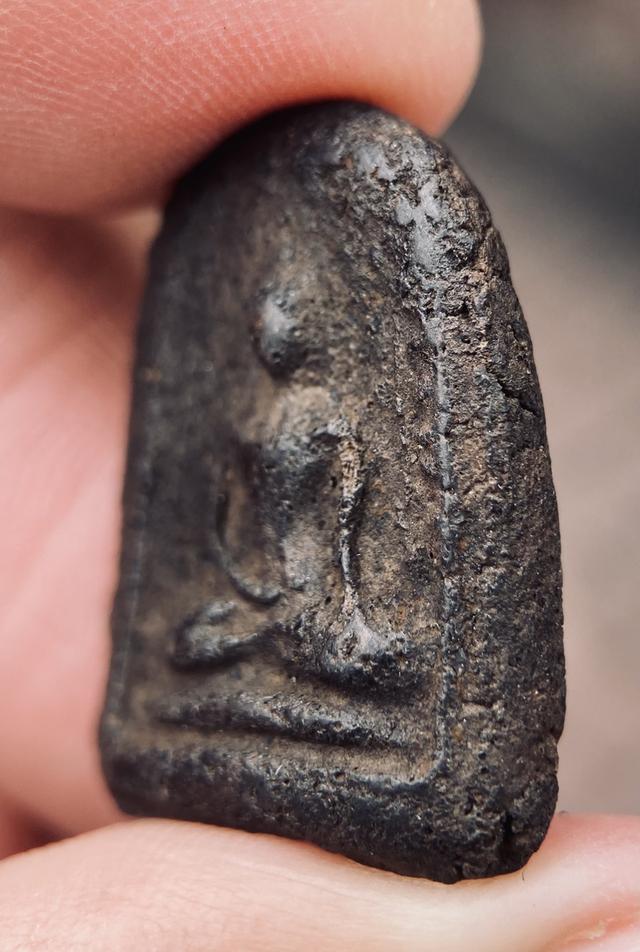 พระเศียรโล้นสะดุ้งกลับ หลวงปู่บุญ วัดกลางบางแก้ว เนื้อผงยาจินดามณี