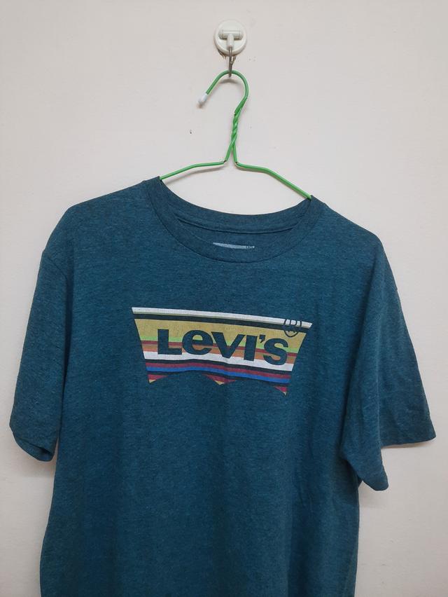 เสื้อแบรน Levis ผ้านิ่มใส่สบาย