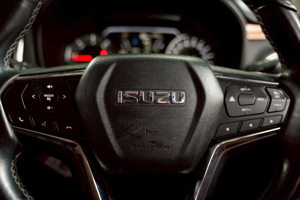 ISUZU MU-X 3.0 ULTIMATE AT  (ปี 2021 จด 2022) 12