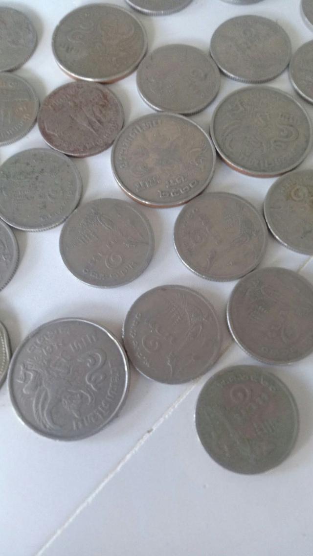 เหรีญเก่า1บาและ5บาทร.9-6 รูปที่ 2