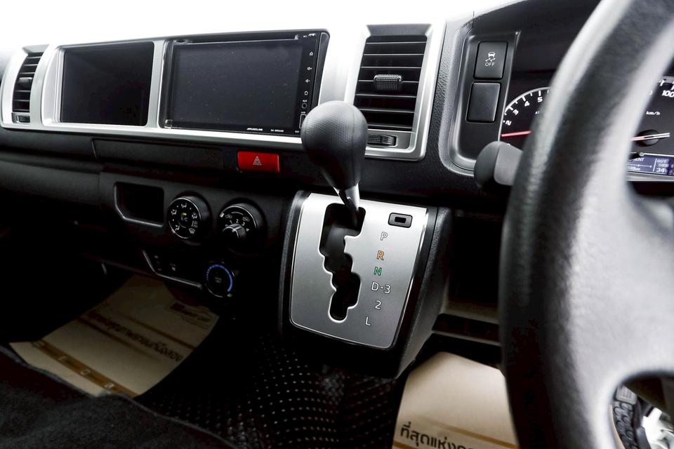 TOYOTA VENTURY 2.7 G  เบนซิน+CNG 2018  11