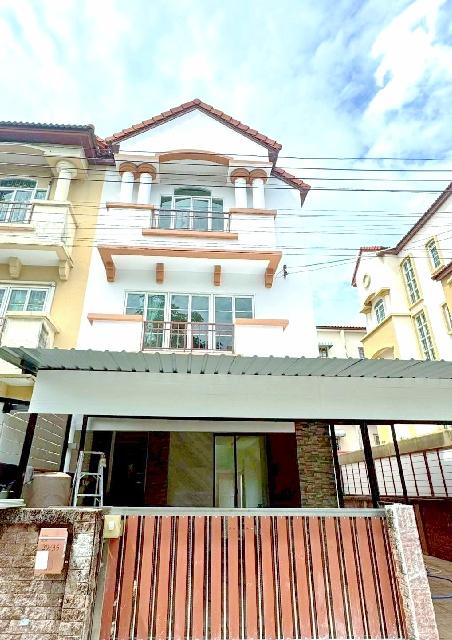 รร.สวนกุหลาบวิทยาลัย 700 ม. MRT ปากเกร็ด 1 กม. ทาวน์โฮม 3.5 ชั้น ใหม่ 280 ตร.ม.7 แอร์เหมาะกับโฮมออฟฟิศ สวนหย่อมสไตล์อังก